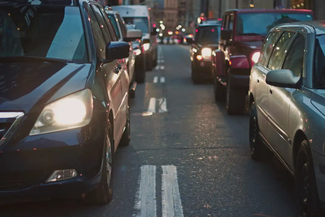 Korytarz życia – jak prawidłowo go utworzyć na autostradzie i w mieście?