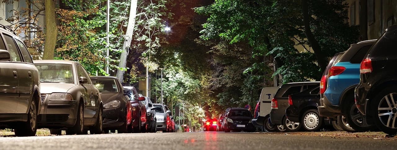 Darmowy parking Pyrzowice lotnisko – sprawdź, gdzie zaparkować auto za darmo w Pyrzowicach