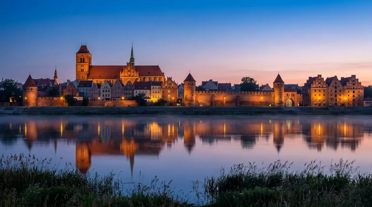 Poznan to Torun by Car: A Medieval Weekend Route
