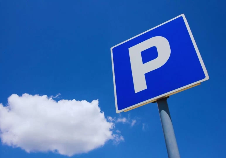 Znak parkingu / fot. Canva.com