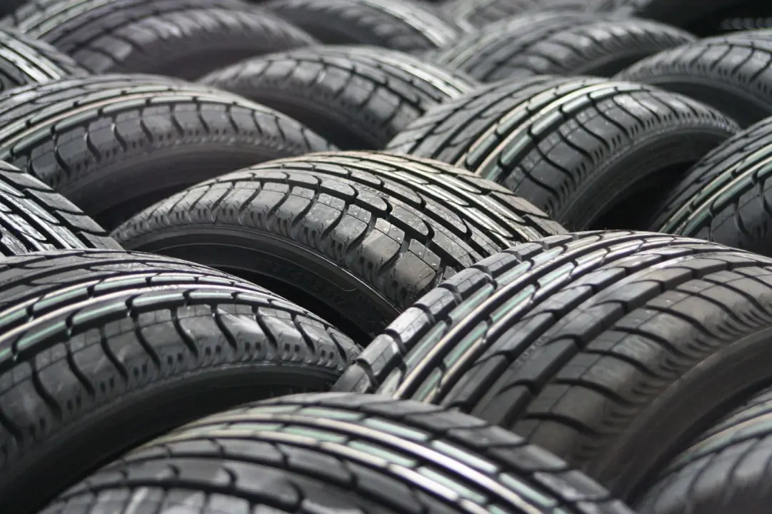 car-tyres-63928_1280.webp