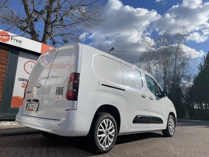 Fiat Doblo izoterma na wynajem w CarFree