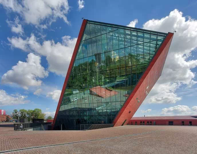Muzeum II Wojny Światowej – wyjątkowe miejsce w centrum Gdańska / fot. Wikimedia