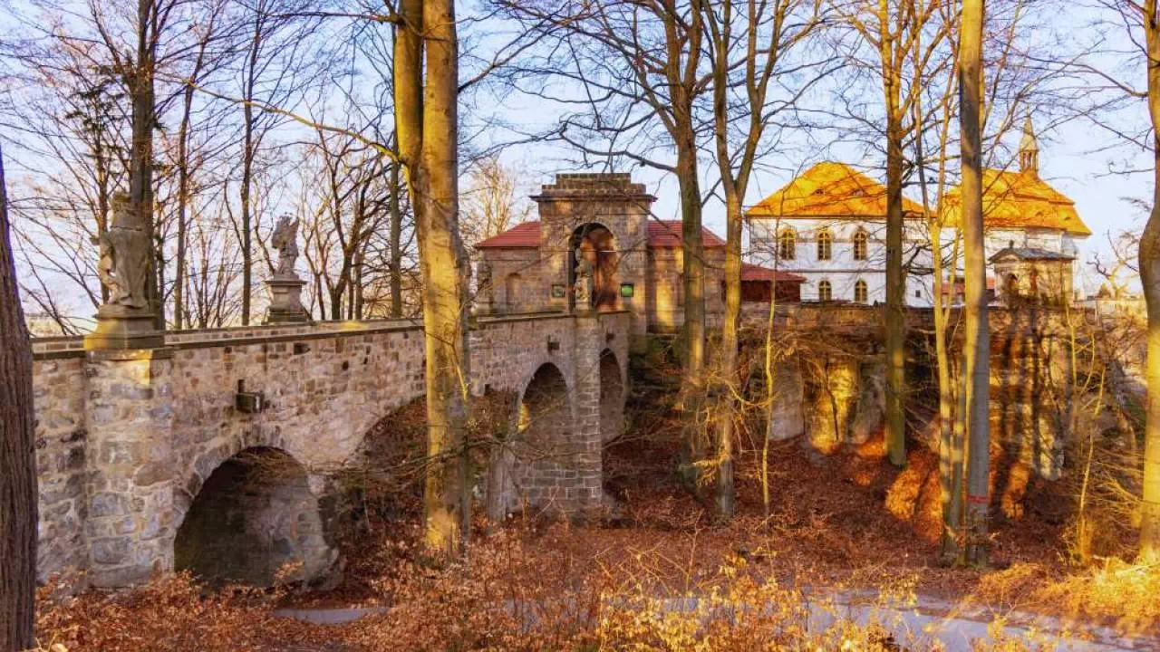 Zwiedzanie Valdštejna / fot. Canva.com