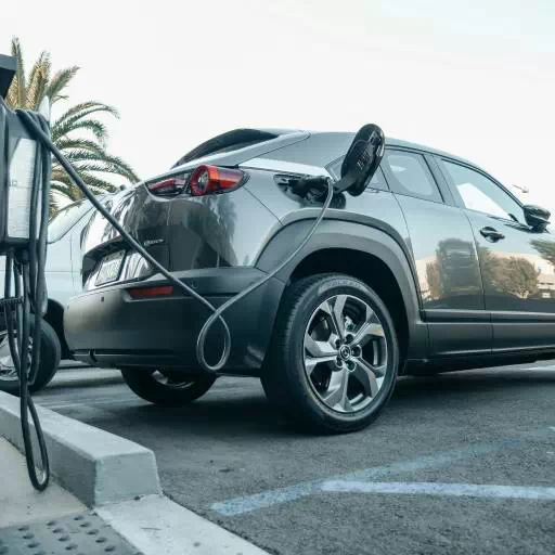 Ile prądu zużywa samochód elektryczny? Sprawdź ile prądu pobiera elektryk