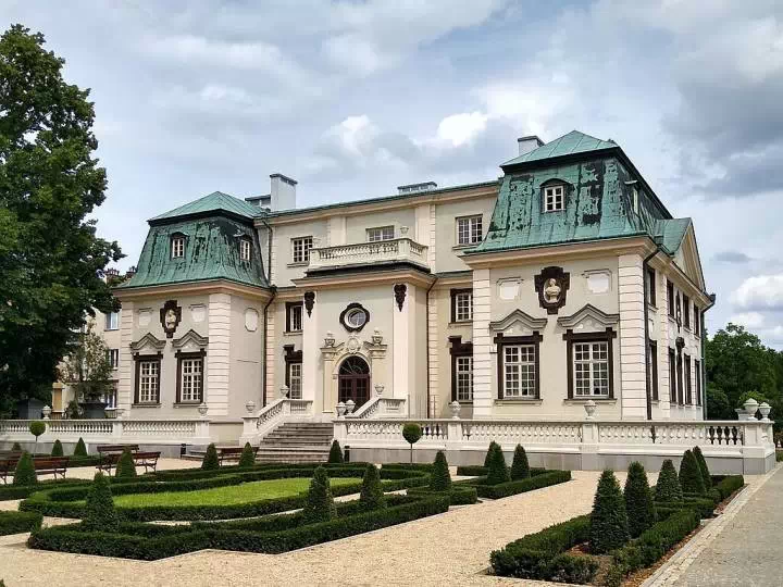 Letni pałac Lubomirskich w Rzeszowie / fot. Wikimedia