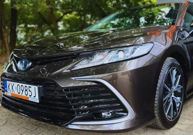 Toyota Camry na wynajem w CarFree