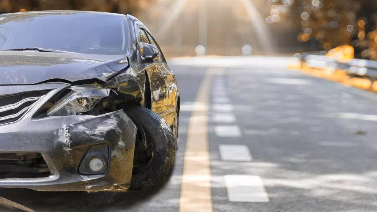 Wypadek a kolizja drogowa - jakie są różnice?