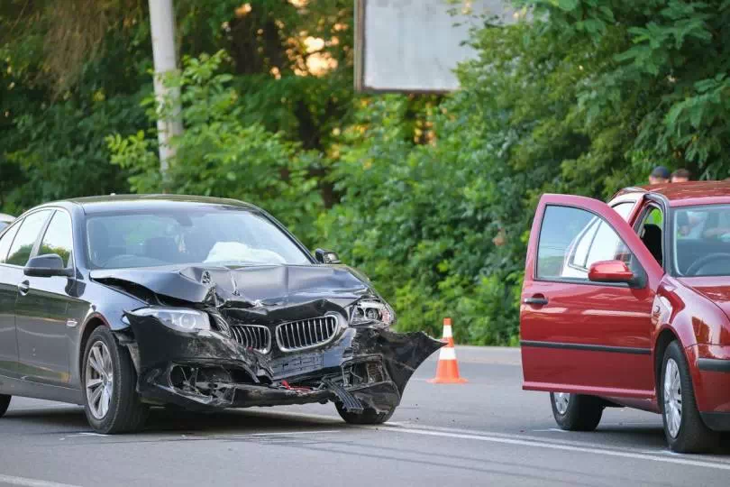 Wypadek a kolizja drogowa - jakie są różnice? / fot. Freepik