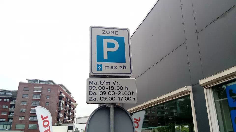 Zegar parkingowy w Niemczech – przepisy, zasady użycia / fot. Wikimedia